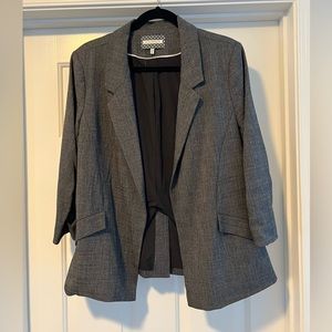 Skies Are Blue 3/4 sleeve heather grey suit jacket size XL.